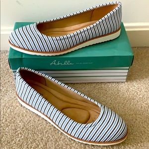 New in Box! Abella Zoya Ballet Flat, Size …